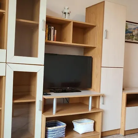 Blue Sky Apartment *